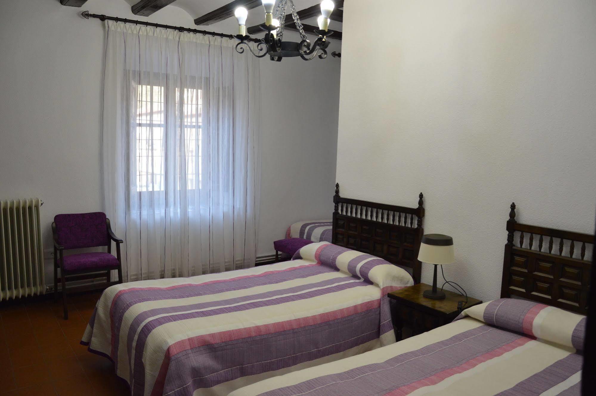 Hostal De Montana La Casa Grande Nogueruelas Dış mekan fotoğraf